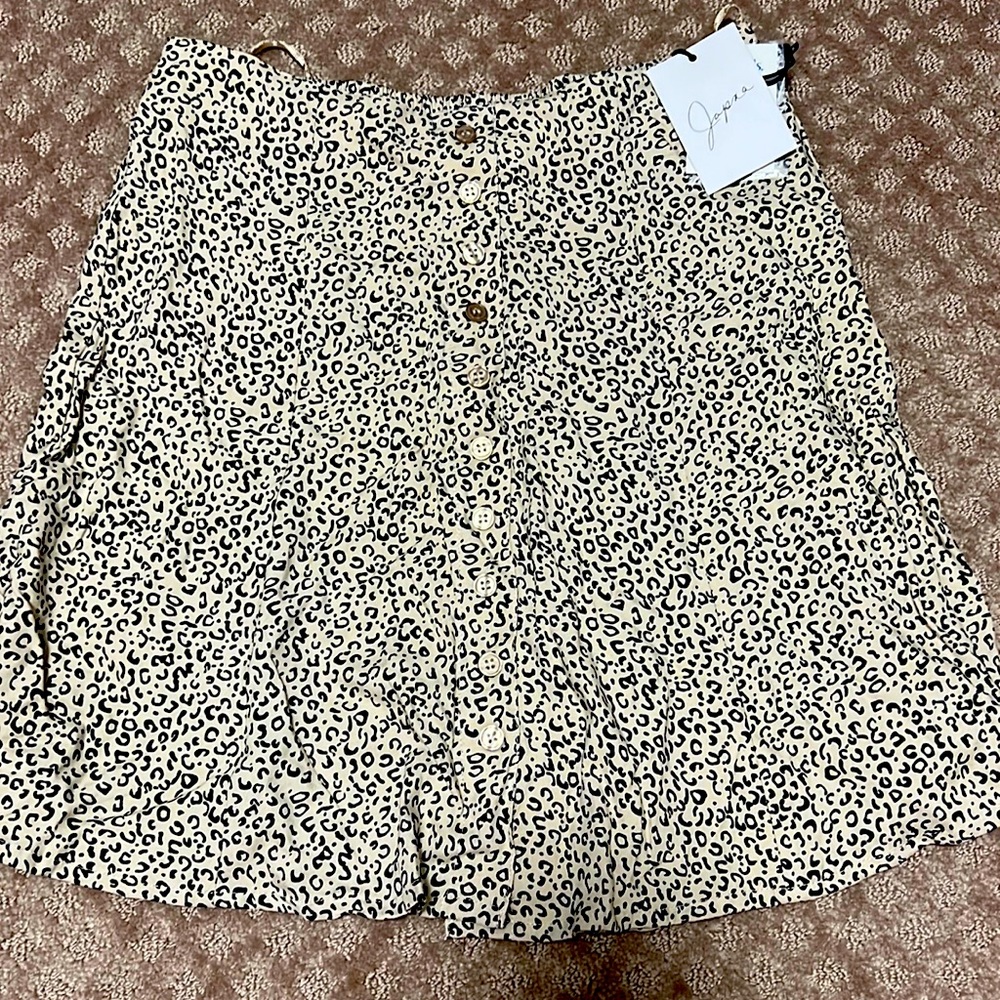 Leopard skirt